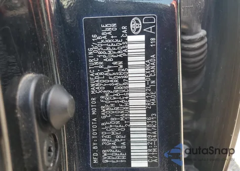 2016 Toyota Corolla L z USA, uszkodzony, nr VIN 2T1BURHE4GC697805